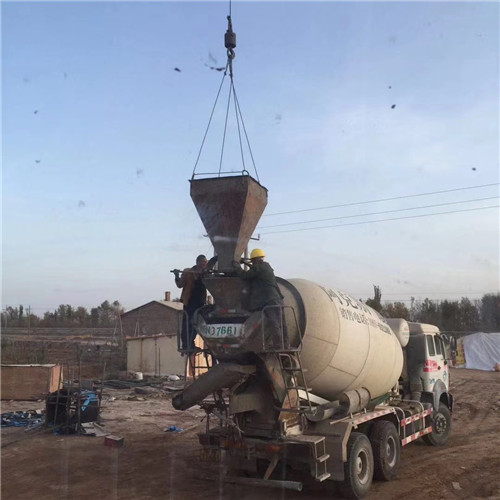 门源“精准瞄准”—— 吊车的 “定位导航” 技术