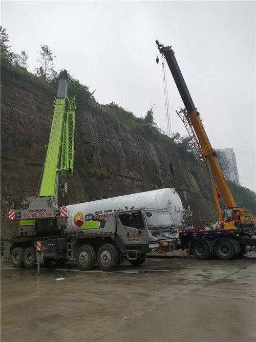 门源“不怕风雨冻”—— 吊车的 “恶劣环境适应” 技术